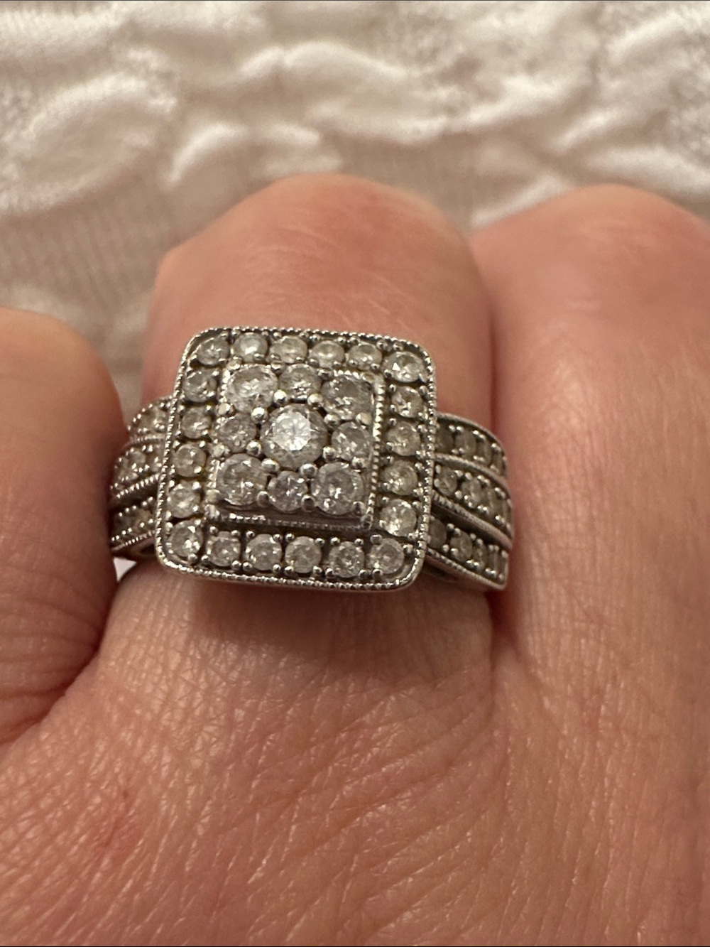 Modern Bridge White Diamond lab grown 10K Gold Side Stone Halo Ring. - Picture 4 of 12